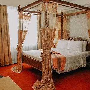 Suite executive